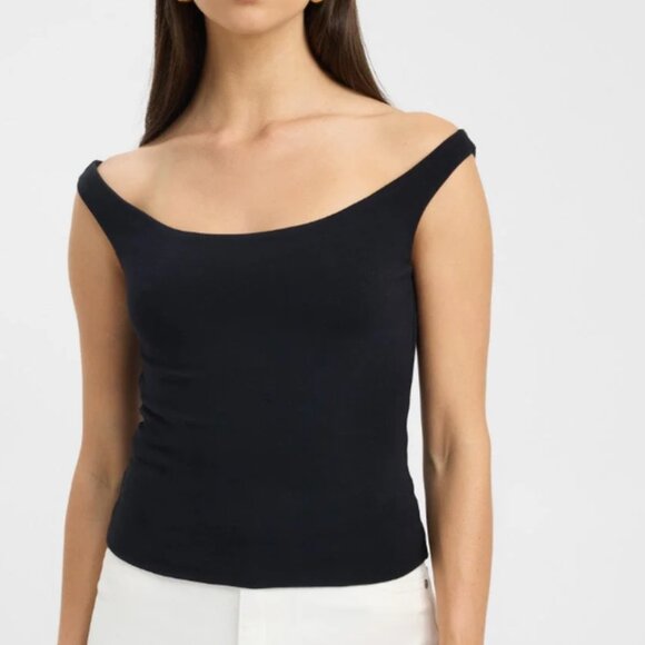 KOOKAI Off the shoulder Ari Top - Picture 1 of 4